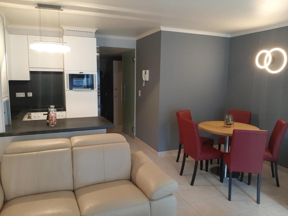 דירות ניופורט House Kimberly 194, Bus 102 מראה חיצוני תמונה